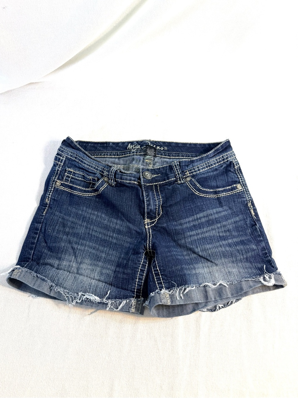 Ariya Jeans Dark Blue Denim Frayed Hem Women's Shorts size 11/12